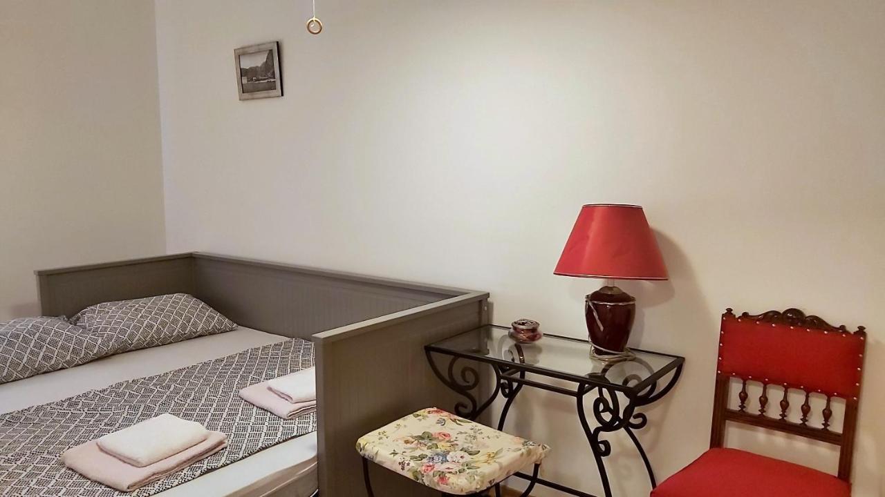 Apartment Lora Omiš Zewnętrze zdjęcie