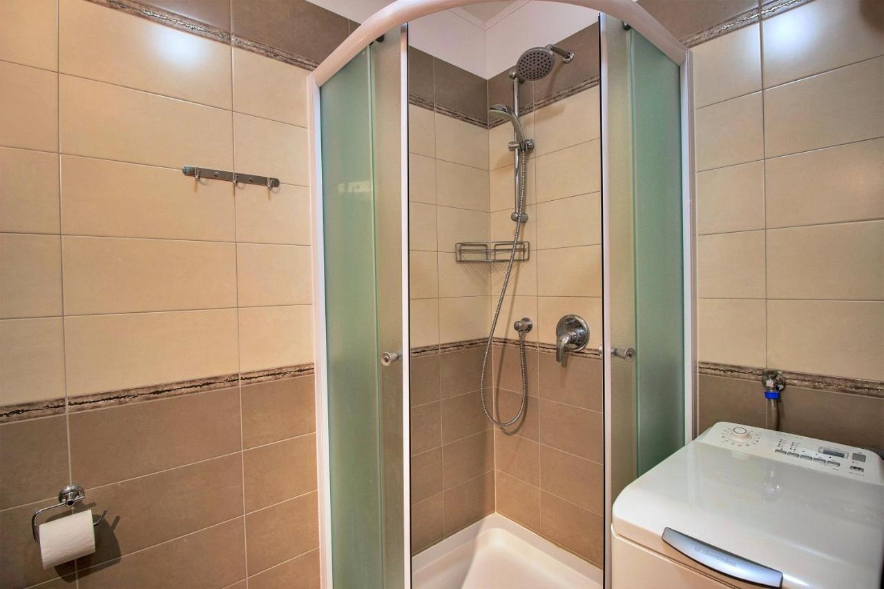 Apartment Lora Omiš Zewnętrze zdjęcie