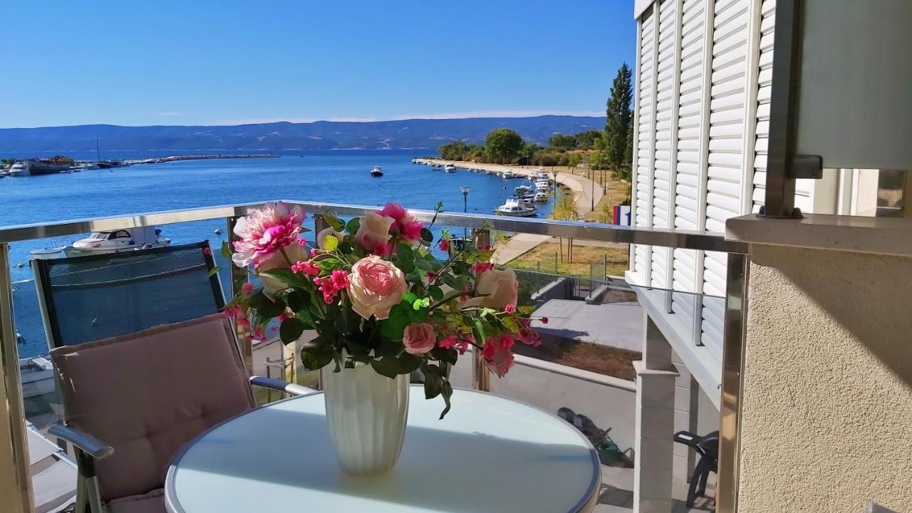 Apartment Lora Omiš Zewnętrze zdjęcie
