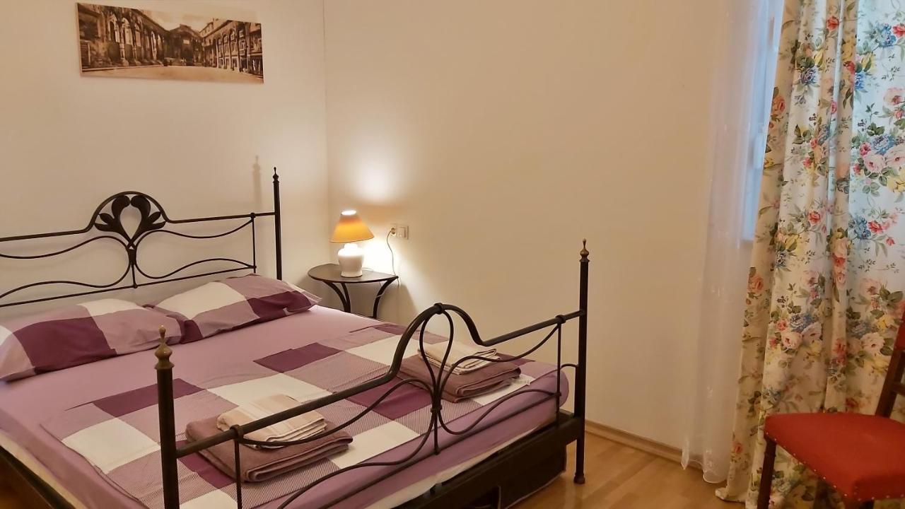 Apartment Lora Omiš Zewnętrze zdjęcie