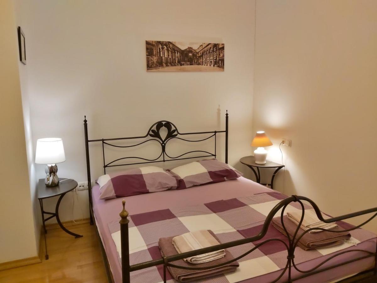 Apartment Lora Omiš Zewnętrze zdjęcie